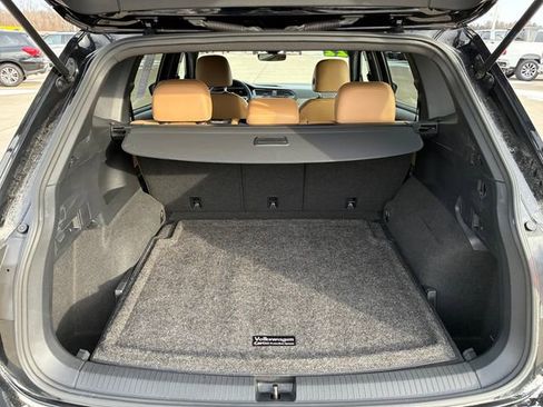 Used 2022 Volkswagen Tiguan SE image 13