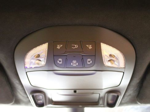 Used 2023 Chrysler Pacifica Pinnacle image 21