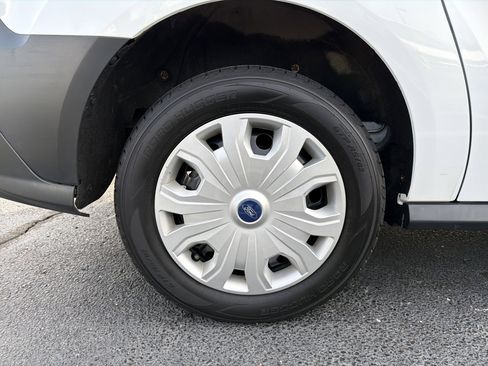 Used 2021 Ford Transit Connect XL image 9