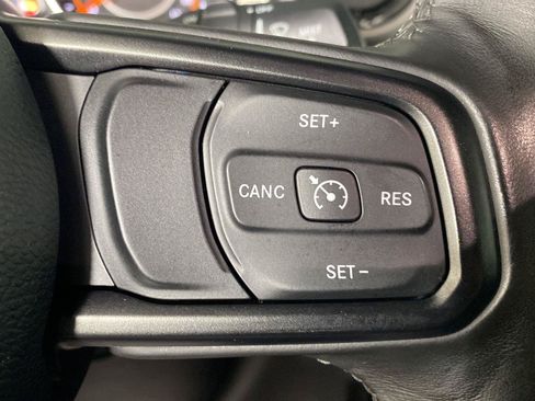 Used 2019 Jeep Wrangler Unlimited Sport S AWD/4WD image 17