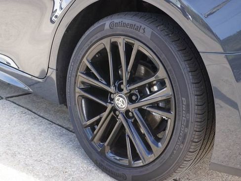 Used 2025 Toyota Camry SE w/ Convenience Package image 9