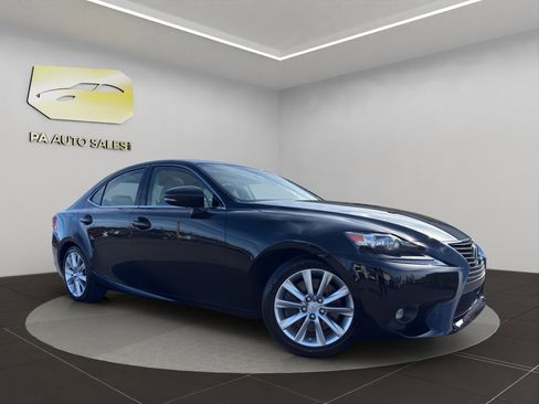 Used 2016 Lexus IS 300 AWD w/ Premium Package image 1