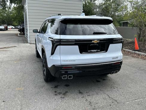 New 2026 Chevrolet Traverse High Country w/ LPO, Floor Liner Package FWD image 5