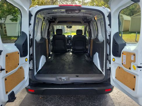 Used 2023 Ford Transit Connect XL image 25