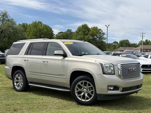 Used 2015 GMC Yukon Denali w/ Touring Package RWD image 3