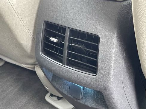 Used 2014 Ford Edge Limited w/ Driver Entry Package FWD image 16