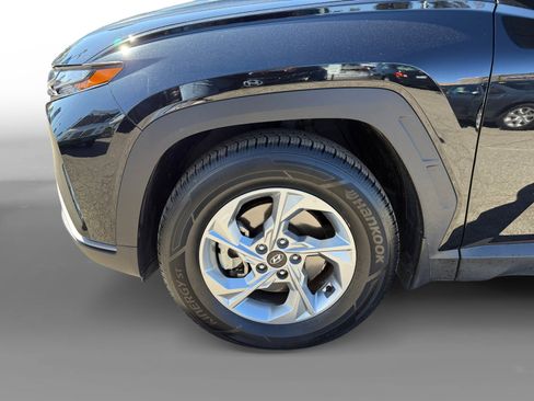 Certified 2024 Hyundai Tucson SE image 9