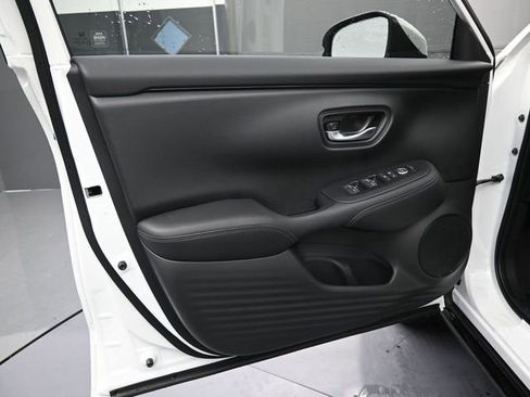 New 2026 Honda HR-V EX-L image 6