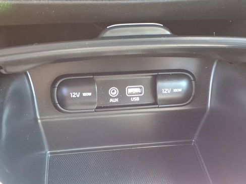 Used 2020 Kia Sorento L FWD image 19
