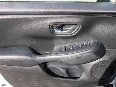 Certified 2023 Honda HR-V LX image 21