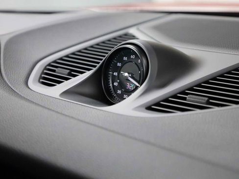 Certified 2025 Porsche Cayenne Coupe AWD/4WD image 23