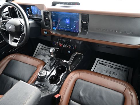 Used 2024 Ford Bronco Outer Banks w/ Sasquatch Package image 23