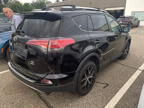 Used 2018 Toyota RAV4 SE w/ Power Extra Value Package AWD/4WD image 5