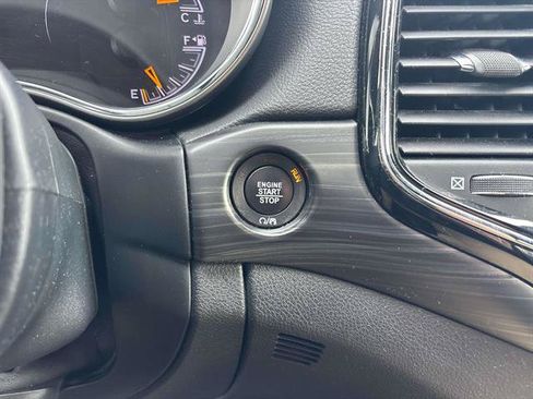 Certified 2019 Jeep Grand Cherokee Altitude AWD/4WD image 28