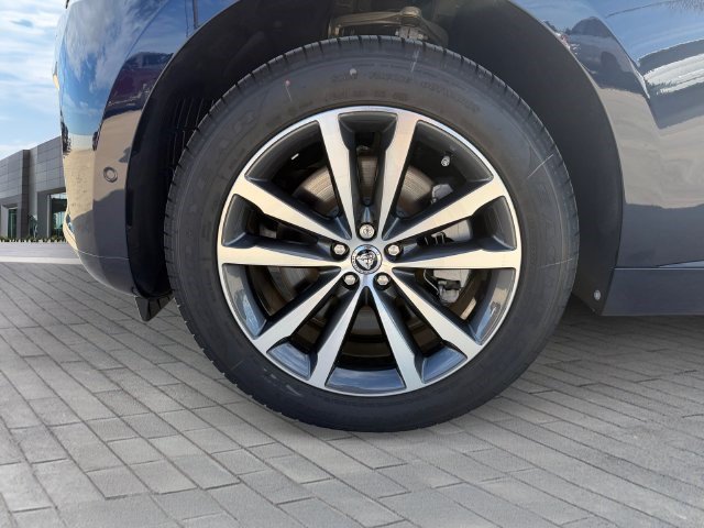 New 2026 Jaguar F-PACE R-Dynamic S AWD/4WD image 9