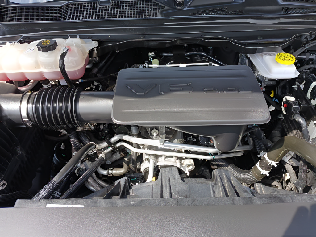 Used 2025 RAM 1500 Tradesman w/ Night Edition AWD/4WD image 33