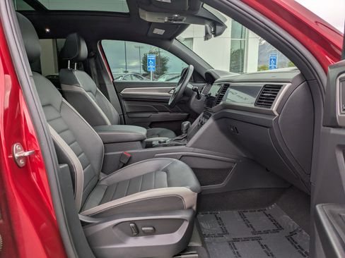 Used 2020 Volkswagen Atlas Cross Sport SEL Premium R-Line AWD/4WD image 34