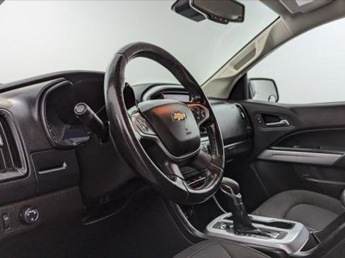 Used 2022 Chevrolet Colorado LT w/ Fleet Safety Package image 18