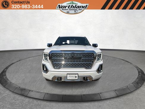 Used 2022 GMC Sierra 1500 Denali w/ Denali Premium Package AWD/4WD image 2