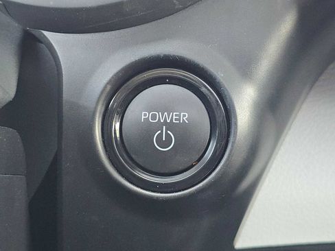 Certified 2025 Toyota Sienna XLE FWD image 37