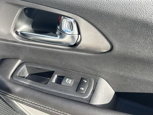New 2026 Chrysler Pacifica Select FWD image 40