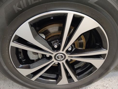 Used 2023 Nissan Sentra SV w/ All-Weather Package FWD image 31