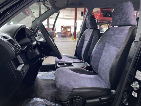 Used 2003 Honda CR-V LX image 9