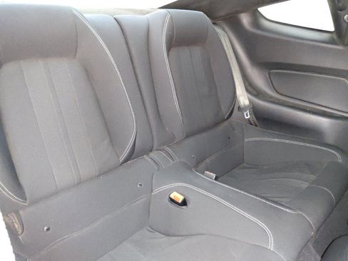 Used 2019 Ford Mustang Coupe RWD image 19