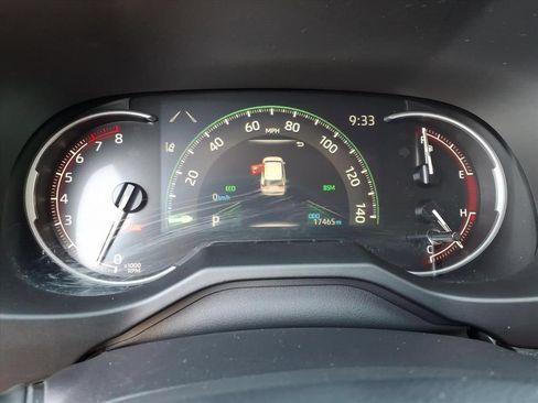 Used 2025 Toyota RAV4 XLE w/ Convenience Package FWD image 28