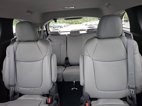 New 2025 Toyota Sienna XLE w/ XLE Plus Package image 13