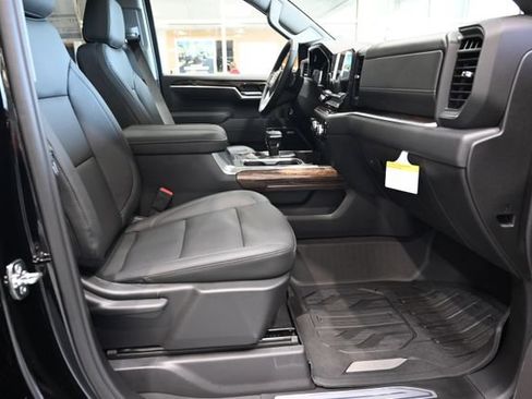 New 2026 GMC Sierra 1500 Elevation w/ Elevation Premium Package AWD/4WD image 13