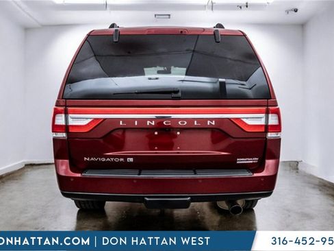 Used 2017 Lincoln Navigator L Reserve image 33