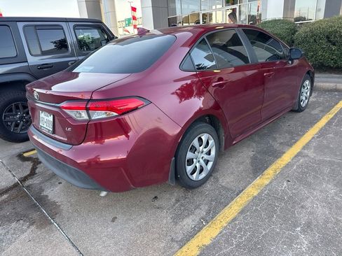 Used 2024 Toyota Corolla LE FWD image 4