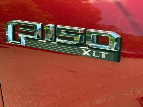 Used 2019 Ford F150 XLT w/ Equipment Group 302A Luxury AWD/4WD image 9