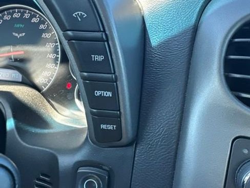 Used 2007 Chevrolet Corvette Coupe w/ Preferred Equipment Group RWD image 22