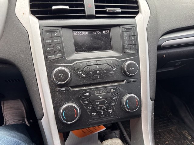 Used 2013 Ford Fusion SE FWD image 12