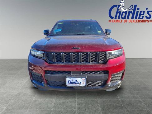 New 2025 Jeep Grand Cherokee L Altitude image 2