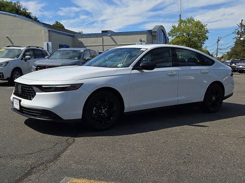 Certified 2025 Honda Accord SE image 3