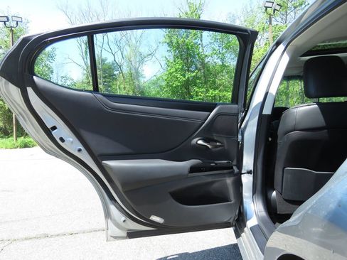 Used 2024 Lexus ES 350 w/ Premium Package FWD image 20