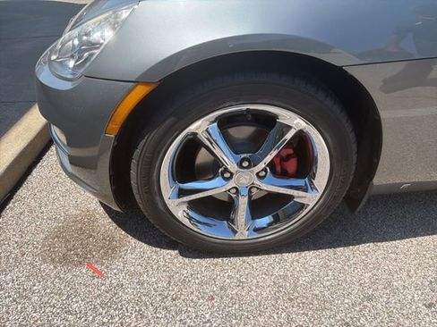 Used 2007 Saturn Sky w/ Premium Trim Pkg RWD image 2