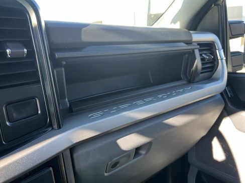 Used 2019 Ford F250 XLT w/ XLT Value Package image 25