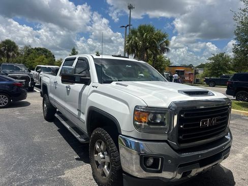 Used 2019 GMC Sierra 2500 SLT w/ Duramax Plus Package AWD/4WD image 2