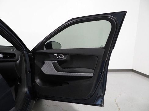 Used 2022 Polestar Polestar 2 w/ Pilot Package w/ Performance Package image 54