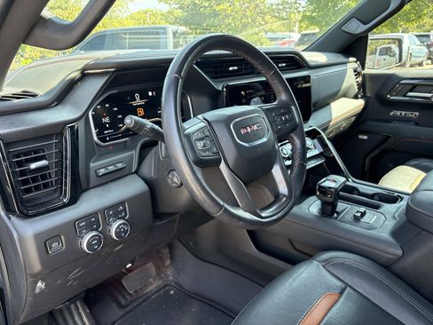 Used 2023 GMC Sierra 1500 AT4 w/ AT4 Premium Package AWD/4WD image 18