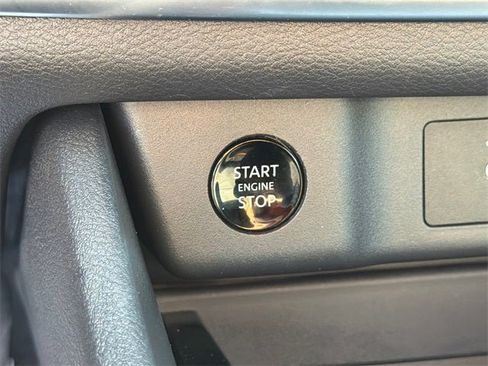 Certified 2024 Nissan Rogue SV image 30