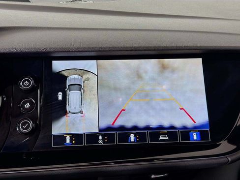 Used 2023 Buick Envision Avenir AWD/4WD image 40
