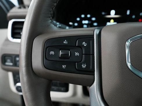 Used 2024 GMC Yukon XL Denali w/ Advanced Technology Package AWD/4WD image 22