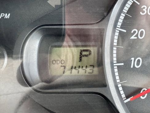 Used 2013 Toyota Sienna L image 26