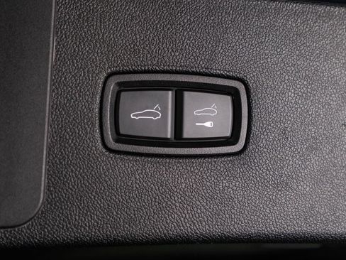 Certified 2019 Porsche Cayenne AWD/4WD image 39