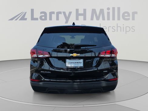 Used 2022 Chevrolet Equinox LS w/ LS Convenience Package AWD/4WD image 4